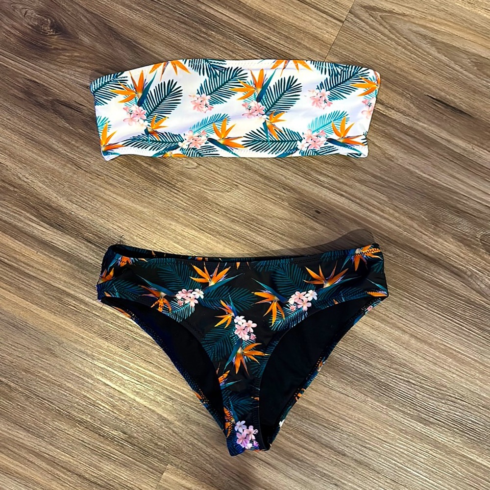 Strapless bikini